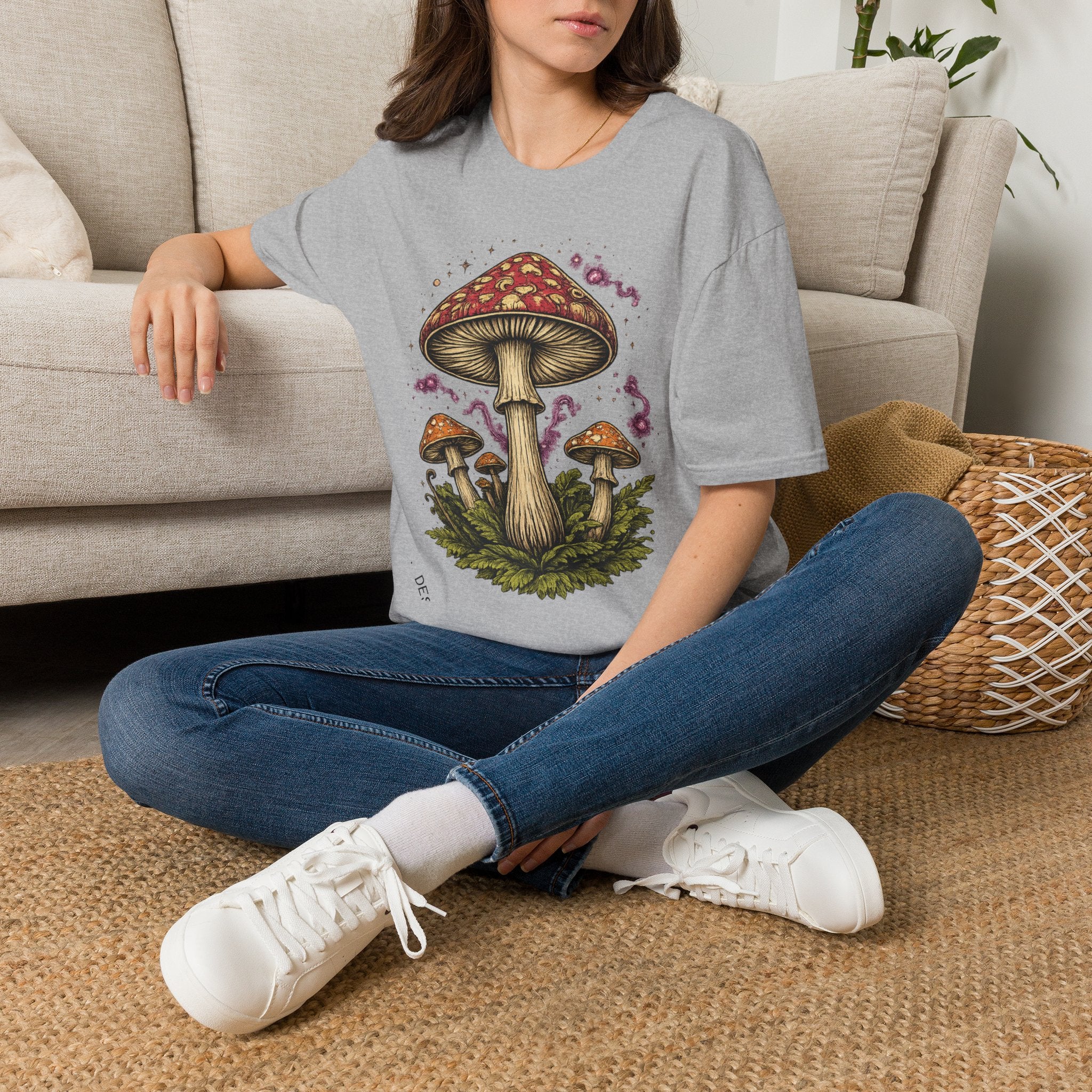 City: Vancouver Mushroom Illustration T-Shirt – Vintage Red Toadstool Graphic
