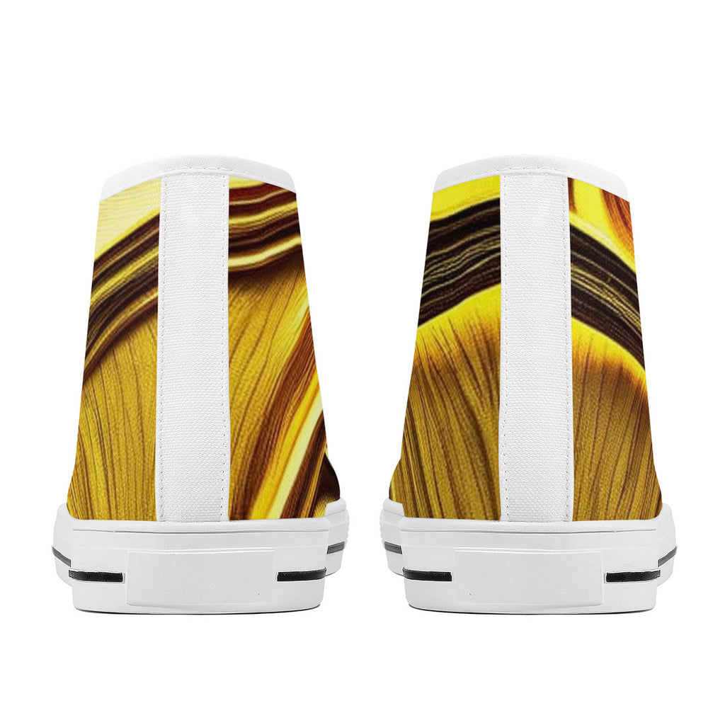 Zapatillas de lona con estampado personalizado de setas doradas de caña alta. Edición Shroomed Out
